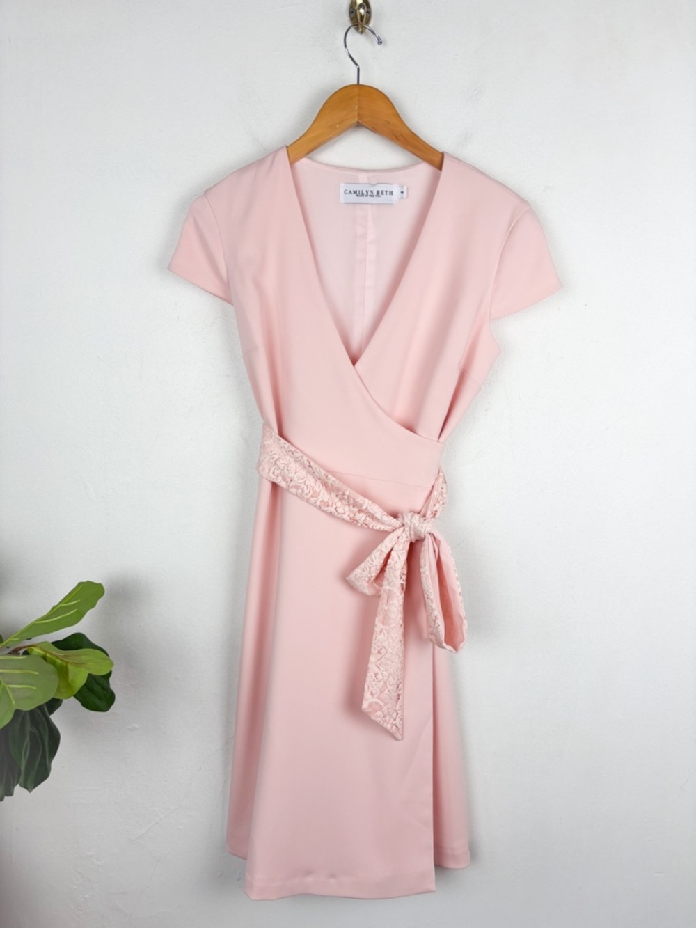 Camilyn Beth  Light Pink Wrap Dress Sz 4